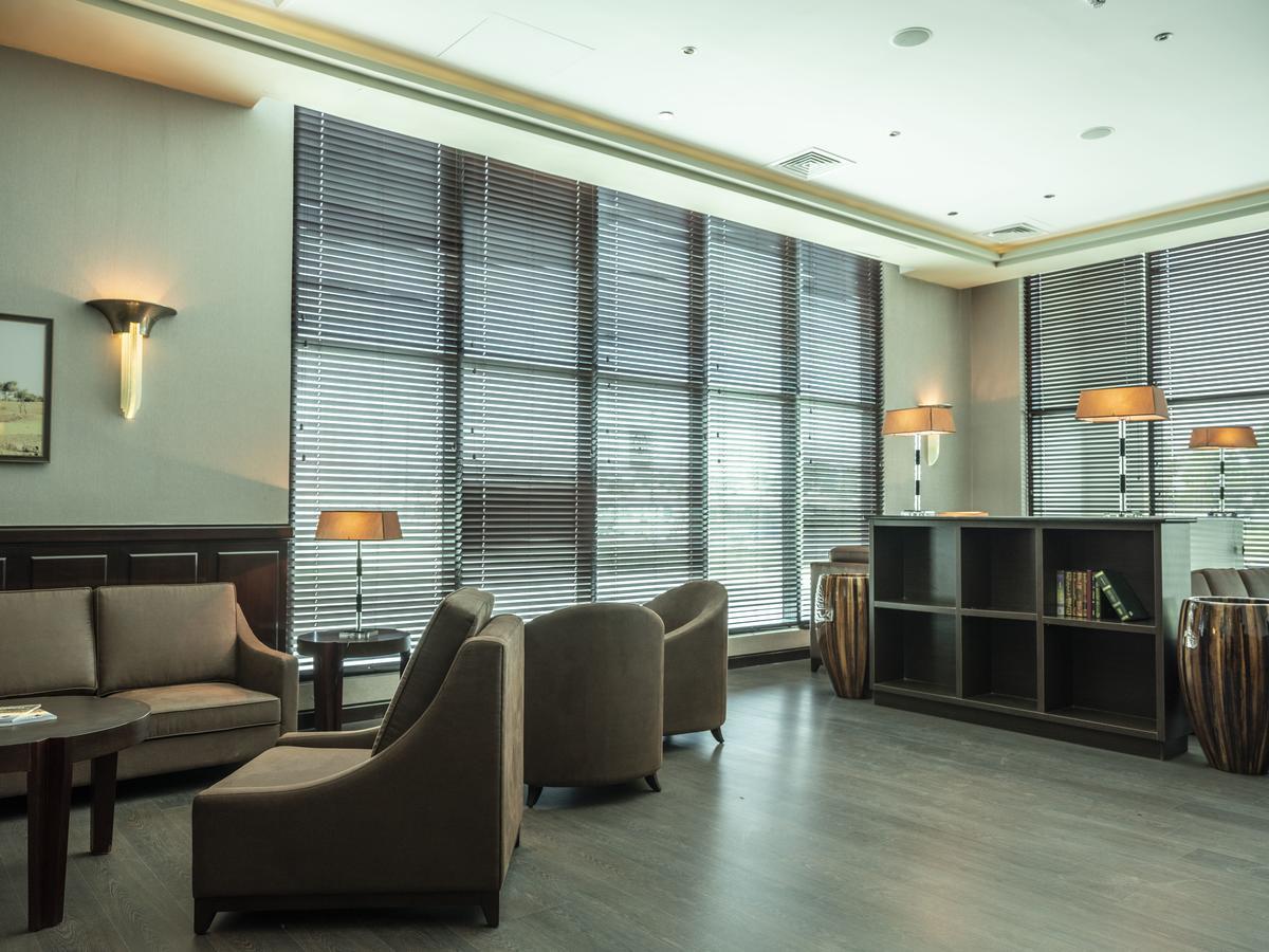 Retaj Salwa Resort & Spa Dauhá Exteriér fotografie The lounge at the airport