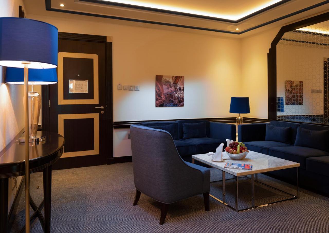 Retaj Salwa Resort & Spa Dauhá Exteriér fotografie A suite at the hotel